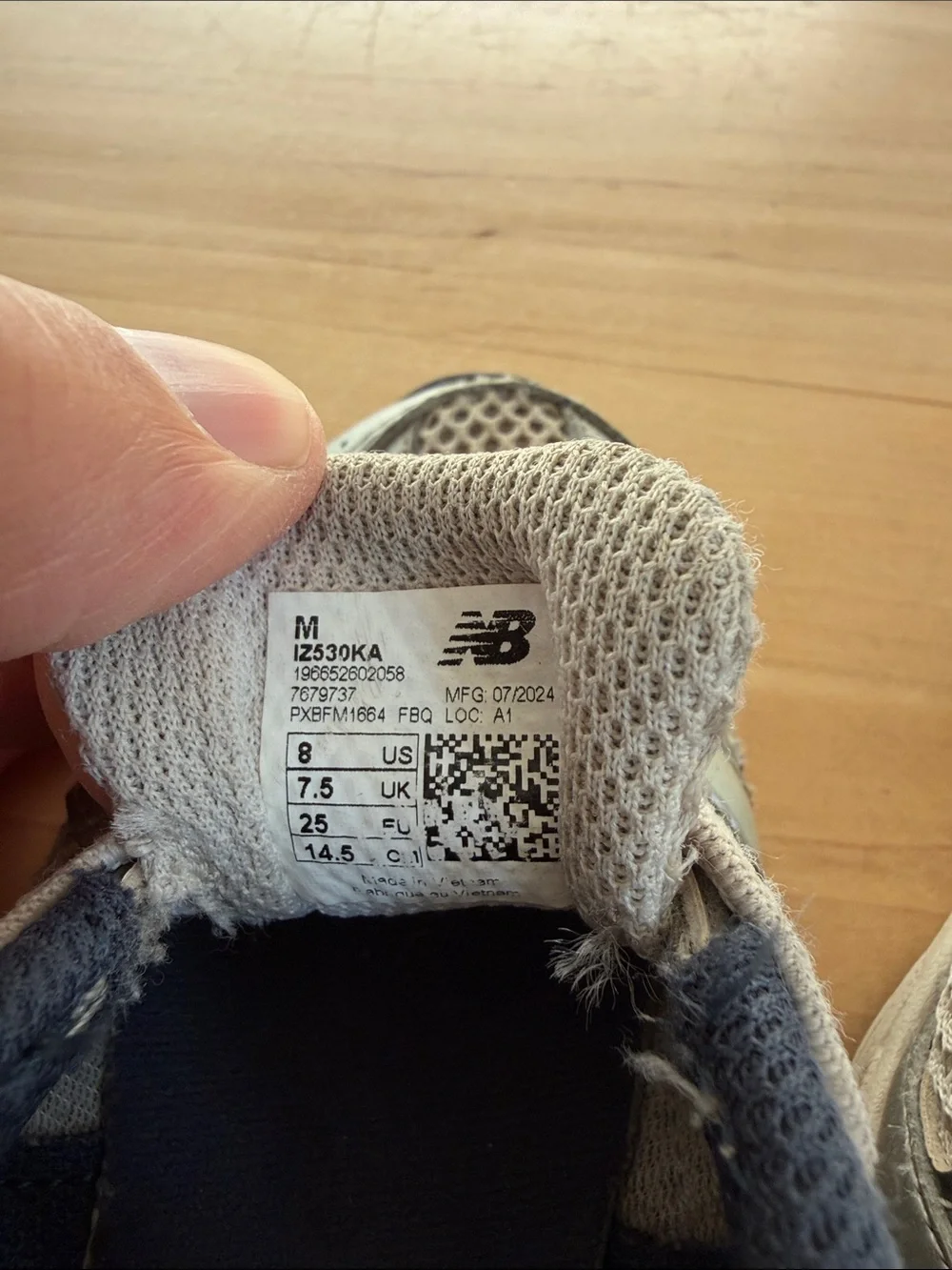 New Balance 530 Kids Silver and Navy Athletic Sneakers